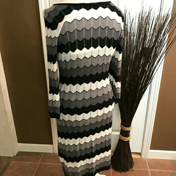 Midi dress elegant, size 6 - Picture 2 of 3